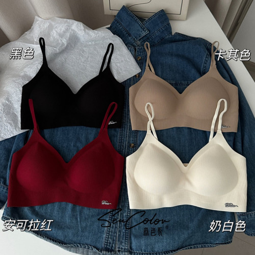 黛美芮简约聚拢显大中厚杯裹胸秋