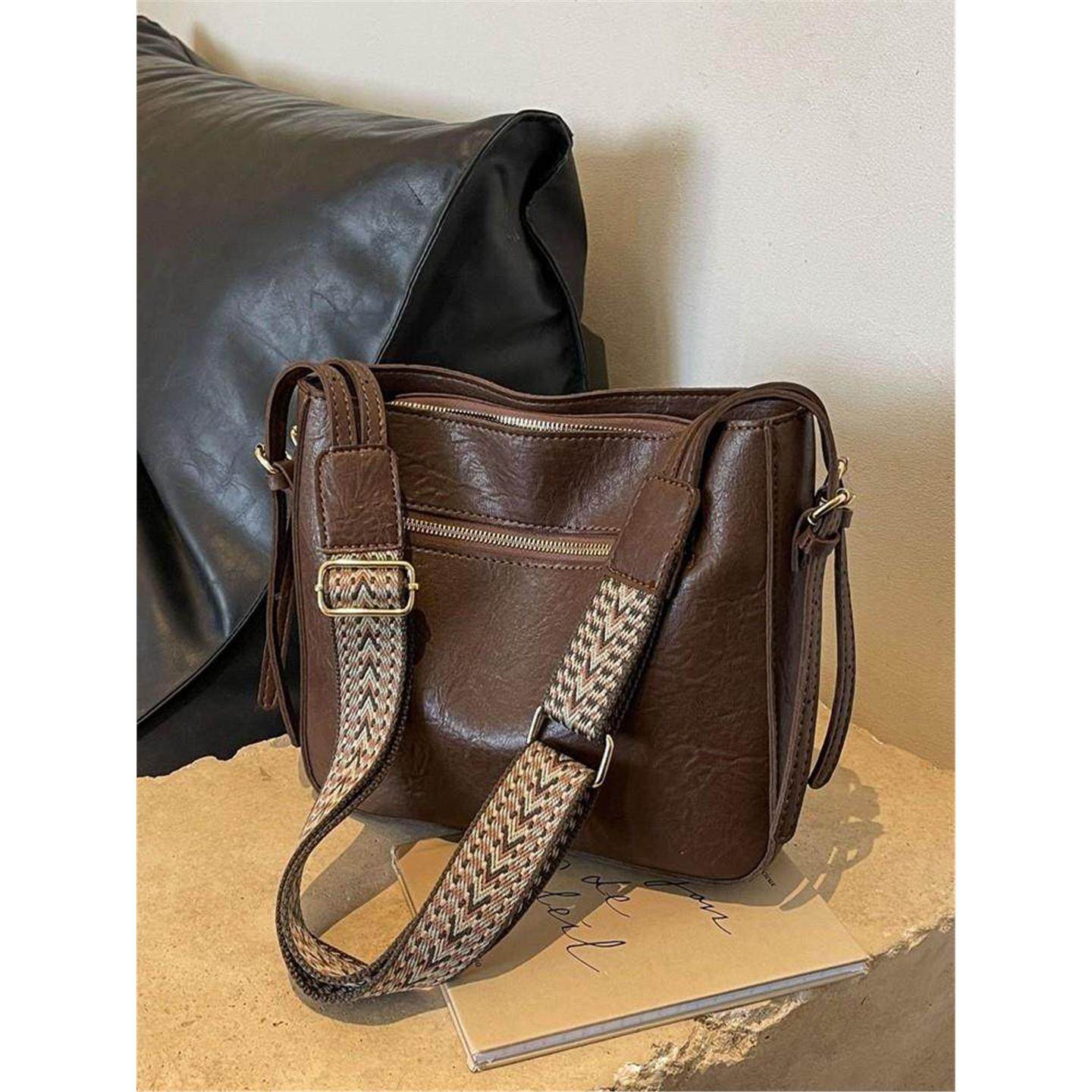 大容量包包女2025新款时尚爆款通勤单肩包复古百搭宽带斜挎水桶包,箱包皮具/热销女包/男包,水桶包,淘宝优惠券,粉丝福利购,淘宝优惠卷