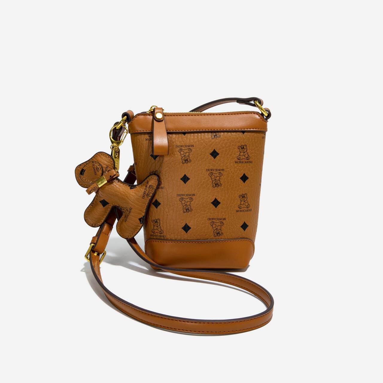 超火小包包女式2025新款小众设计小熊水桶包高级感百搭单肩斜挎包