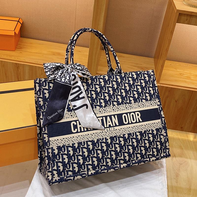 时尚通勤大容量托特包包女2025春夏新款高级感刺绣帆布单肩手提包