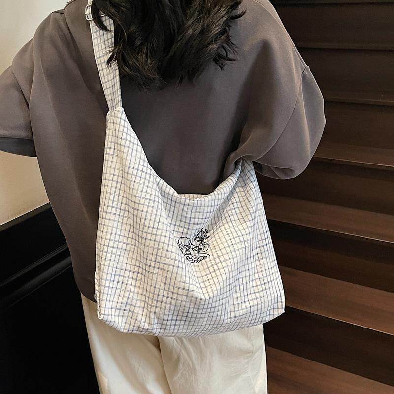 韩系休闲格子帆布包包女大容量慵懒风单肩包大学生通勤斜挎托特包
