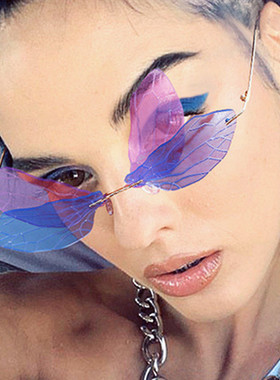 欧美潮个性蜻蜓翅膀太阳镜女时尚大框显脸小眼镜ins走秀街拍墨镜