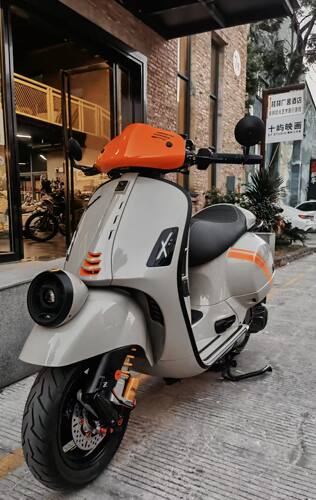 Vespa24-25款gtv300改装透镜大灯gts300熏黑转向灯熏黑尾灯