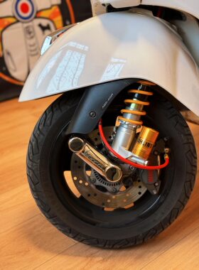 Vespa GTS300改装欧林斯避震车力屋直上卡钳hel钢喉油管套装