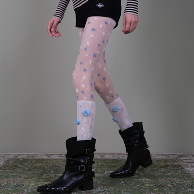 秋冬搭配立体花小腿袜黑靴潮袜