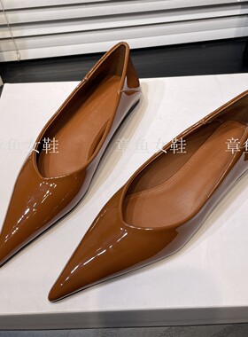 百搭简约漆皮v口尖头单鞋女