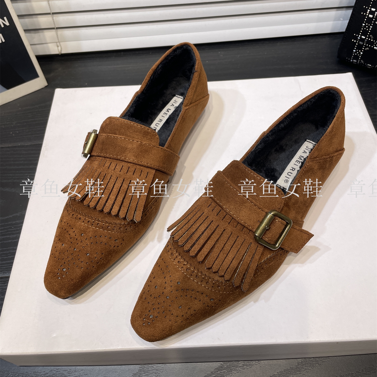 英伦风方头加绒深口低跟小皮鞋