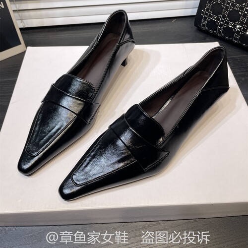 小皮鞋低跟青年时装乐福女鞋
