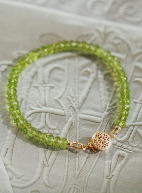 京都庭院绿*印度天然橄榄石刻面盘珠蕾丝花扣14K包金手链仙女手串