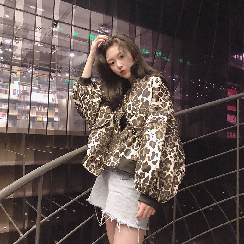 Real shot real price 2020 autumn / winter new loose temperament fried leopard print jacket