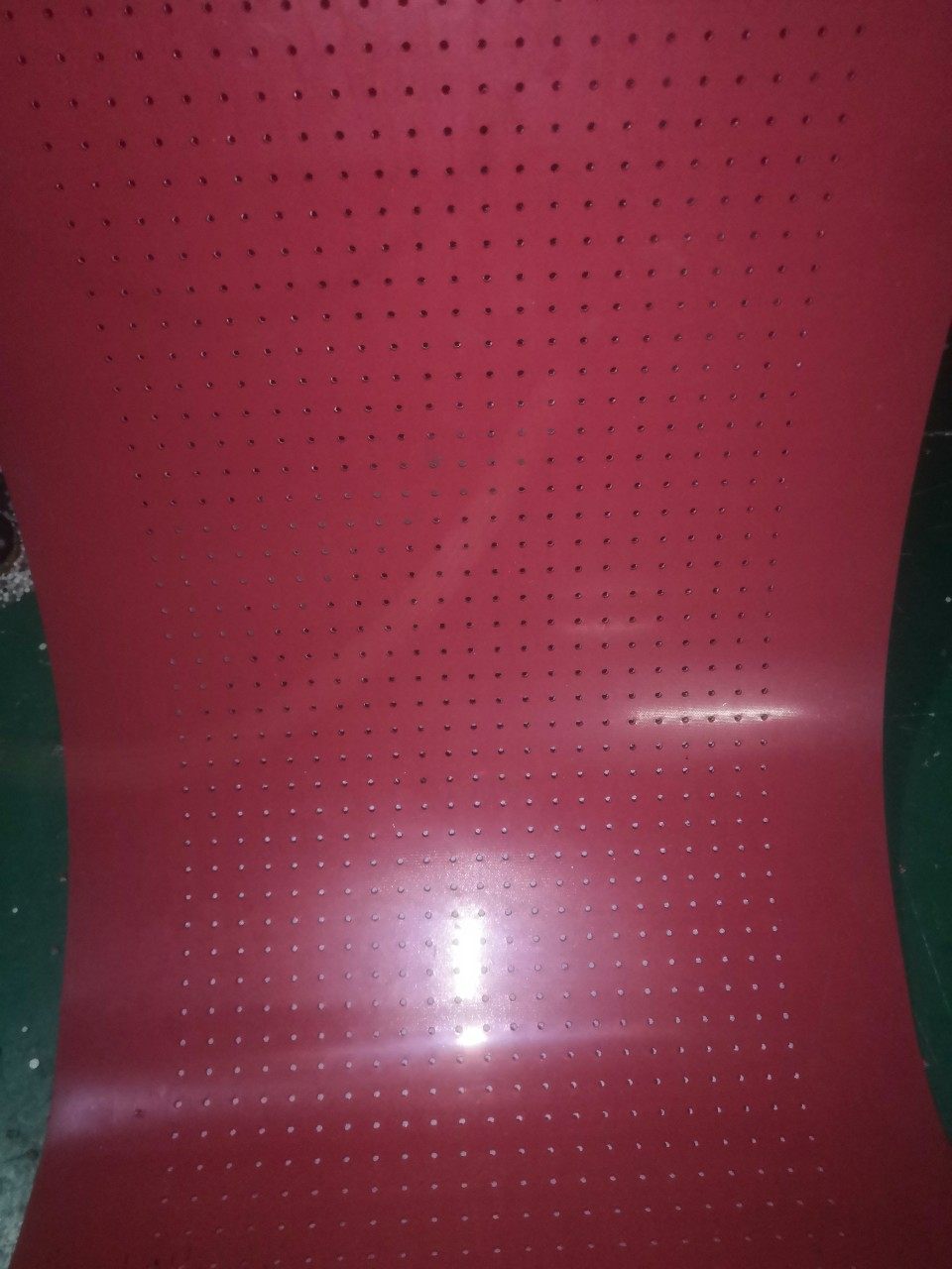 中创设备钣金机输送带去毛刺传动带红色打孔输送带厂家直销