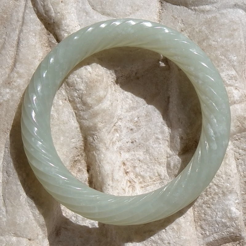 月=伴4471清代天然新疆和田玉羊脂玉籽料绞丝麻花圆条手镯子58