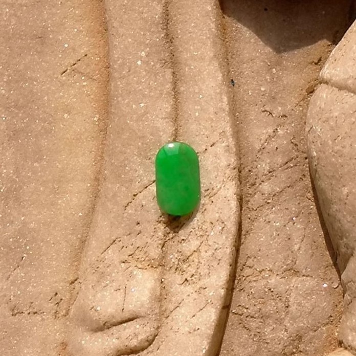 天然缅甸A货老坑翡翠马鞍戒面