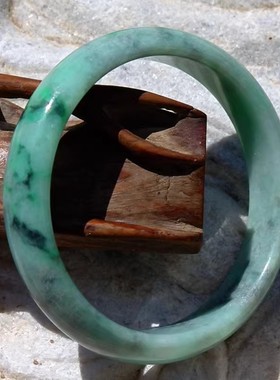 相=倚8270民国天然缅甸A货老坑正阳绿翡翠玉手镯子书带证书复检57