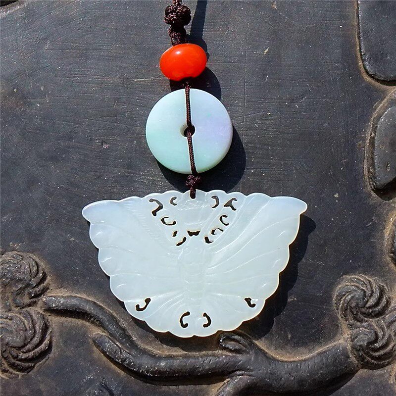 桃=溪7296清代新疆和田玉籽料蝴蝶春带彩翡翠平安扣老南红珠吊坠