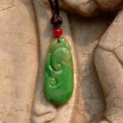 春=素6531库存70年代天然A货缅甸老坑种正阳绿翡翠如意吊坠带证书