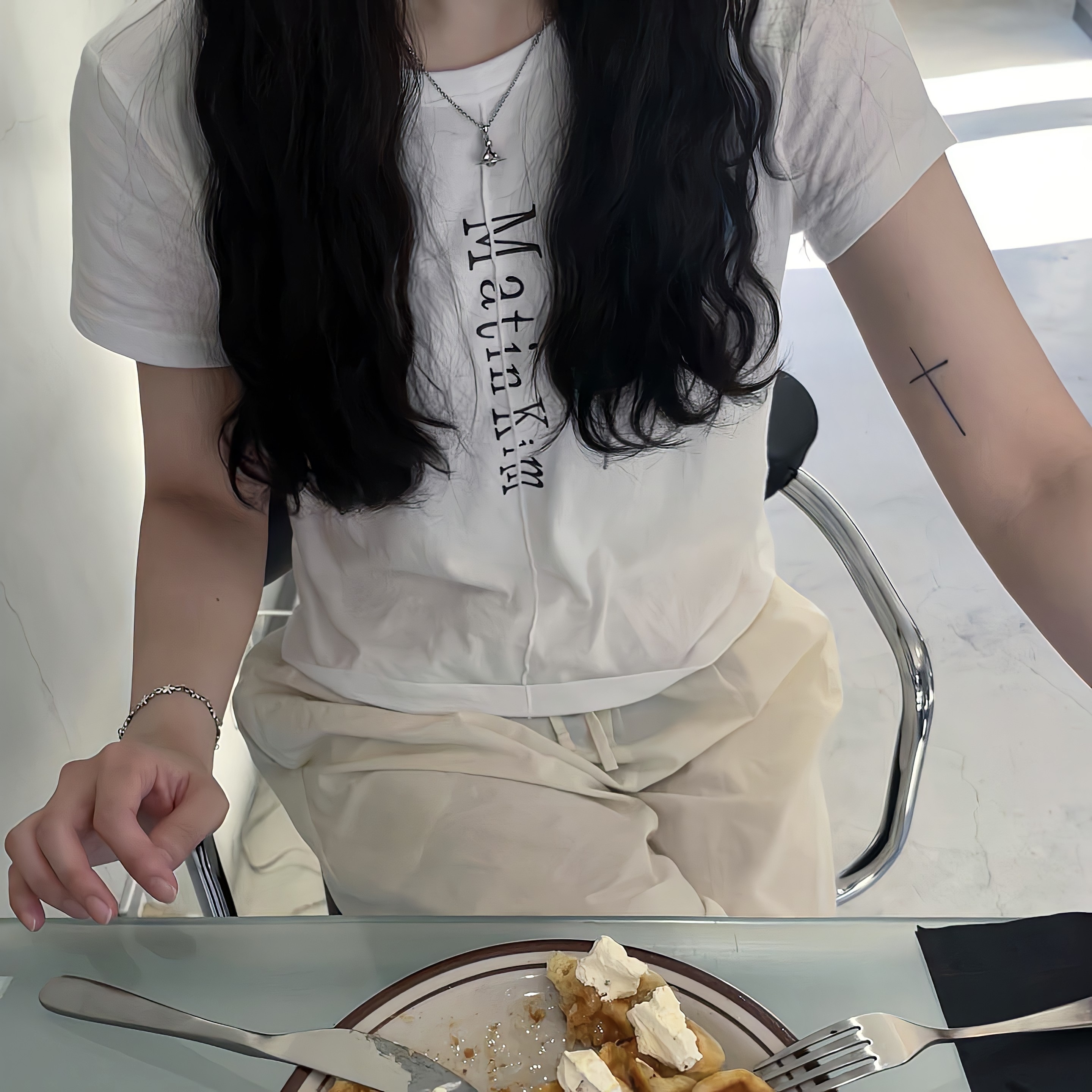 ins博主竖字母印花高腰短袖