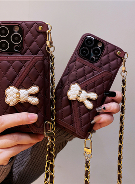 暗紫色菱格兔子可拆卸卡包适用苹果16promax手机壳插卡皮质iphone14链条斜挎15plus包包款12背包式13全包防摔