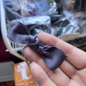 日本进口灰紫色蝴蝶结小边夹发夹装 饰特别礼物刘海夹鸭嘴夹