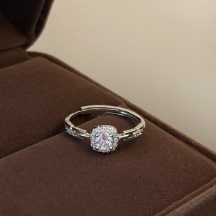 S925纯银方钻链条戒指女轻奢小众设计感食指戒爆闪镶钻方糖开口戒