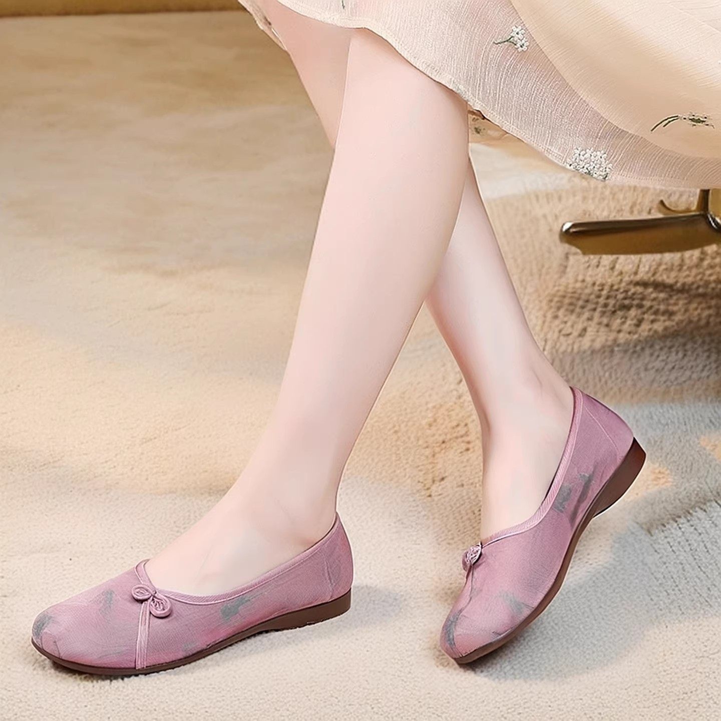 中国风民族风印花鞋妈妈老北京布鞋女老年女鞋2026新款老奶奶鞋,女鞋,汉服鞋,淘宝优惠券,粉丝福利购,淘宝优惠卷