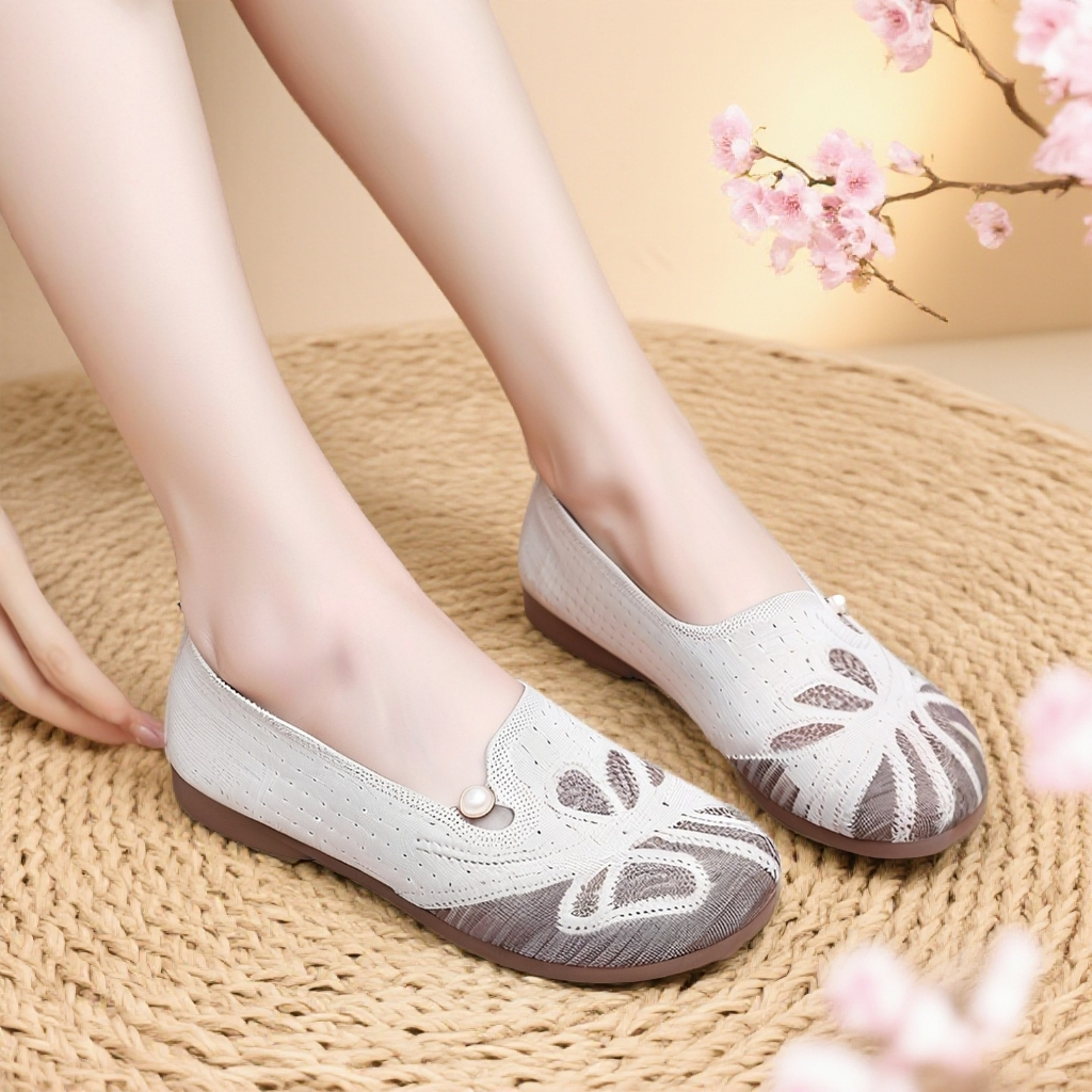 2026平底古风刺绣圆头女鞋低跟套脚妈妈单鞋厚底绣花布鞋休闲软底,女鞋,传统布鞋,淘宝优惠券,粉丝福利购,淘宝优惠卷