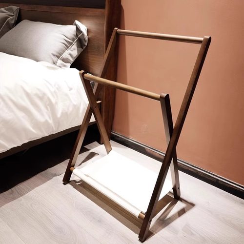 全实木床边衣服收纳挂衣架