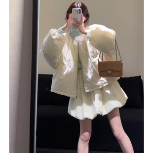 白色圆领短款羽绒服女2025新款冬季独特超好看今年流行设计感小众