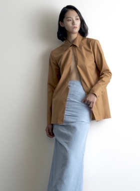 卡其色超低开领长袖衬衫