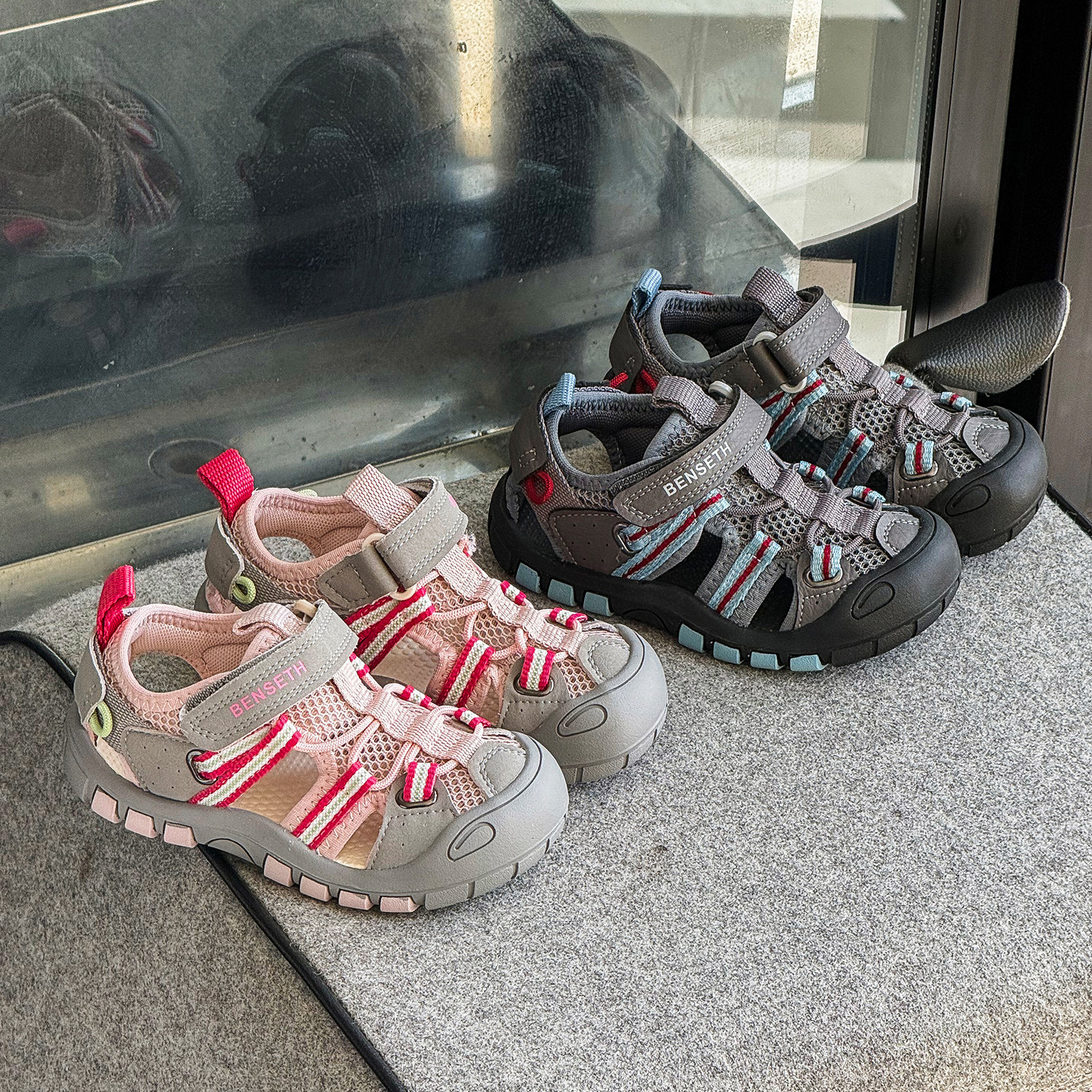 儿童凉鞋女童溯溪鞋2026夏季新款软底镂空沙滩鞋男童包头运动凉鞋