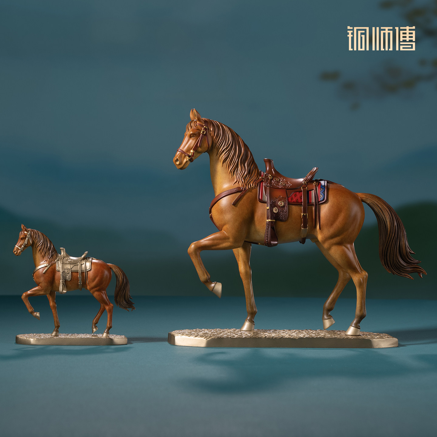 铜师傅《鞍上长风》铜马摆件图片