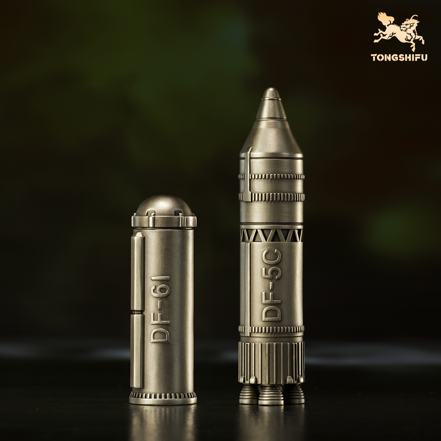 《东风61摆件》《东风5C摆件》