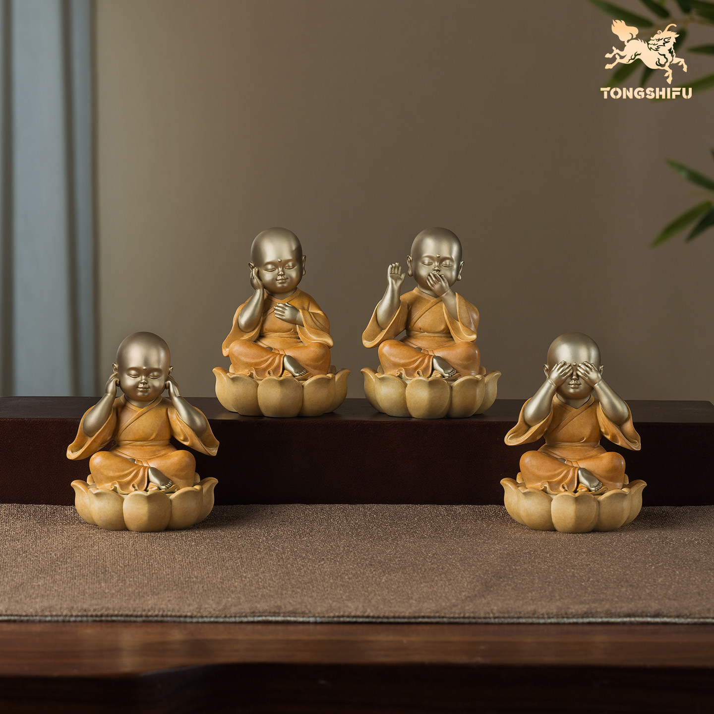 ͭʦ�����Ĳ�С���С�������λ����ͭ�ڼ� �Ҿ�װ�ι���Ʒ