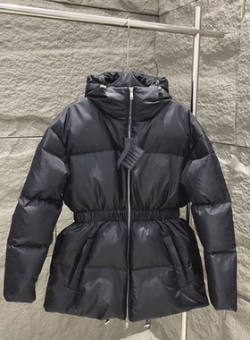 P家2025新款收腰中长款连帽白鹅绒外套黑色蚂蚁腰羽绒服女款