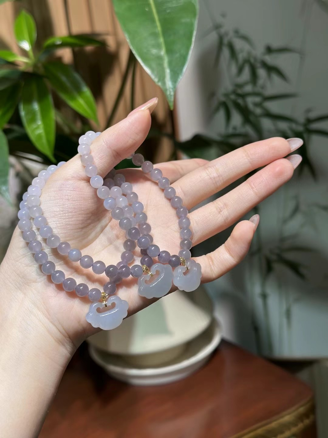 新疆直发包邮天然和田玉烟紫渐变色搭配如意平安锁6mm带证书