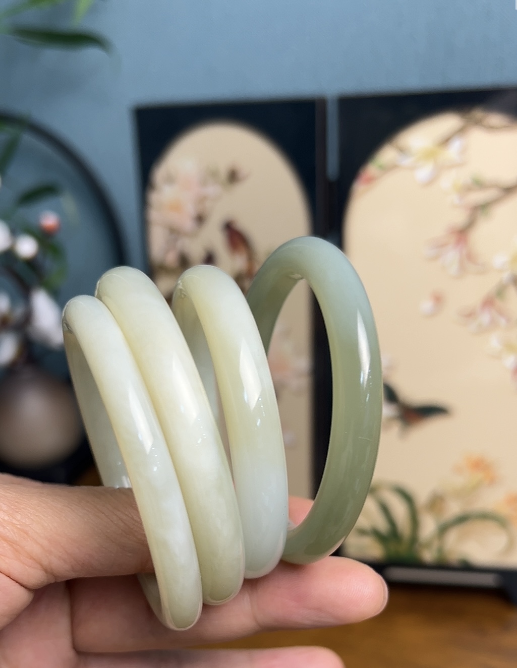 新疆直发正品特价和田玉晴水手镯老坑料天然玉石镯子带证书