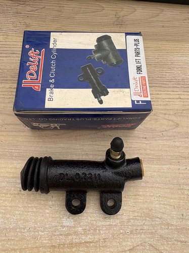 丰田叉车配件5FD25叉车离合器分泵离合分泵