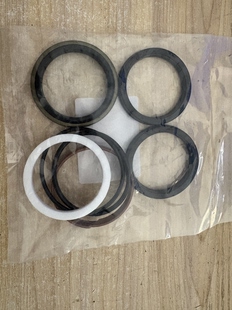 三菱叉车配件 三菱CF14E FD30NT升降油缸修理包94319-00098