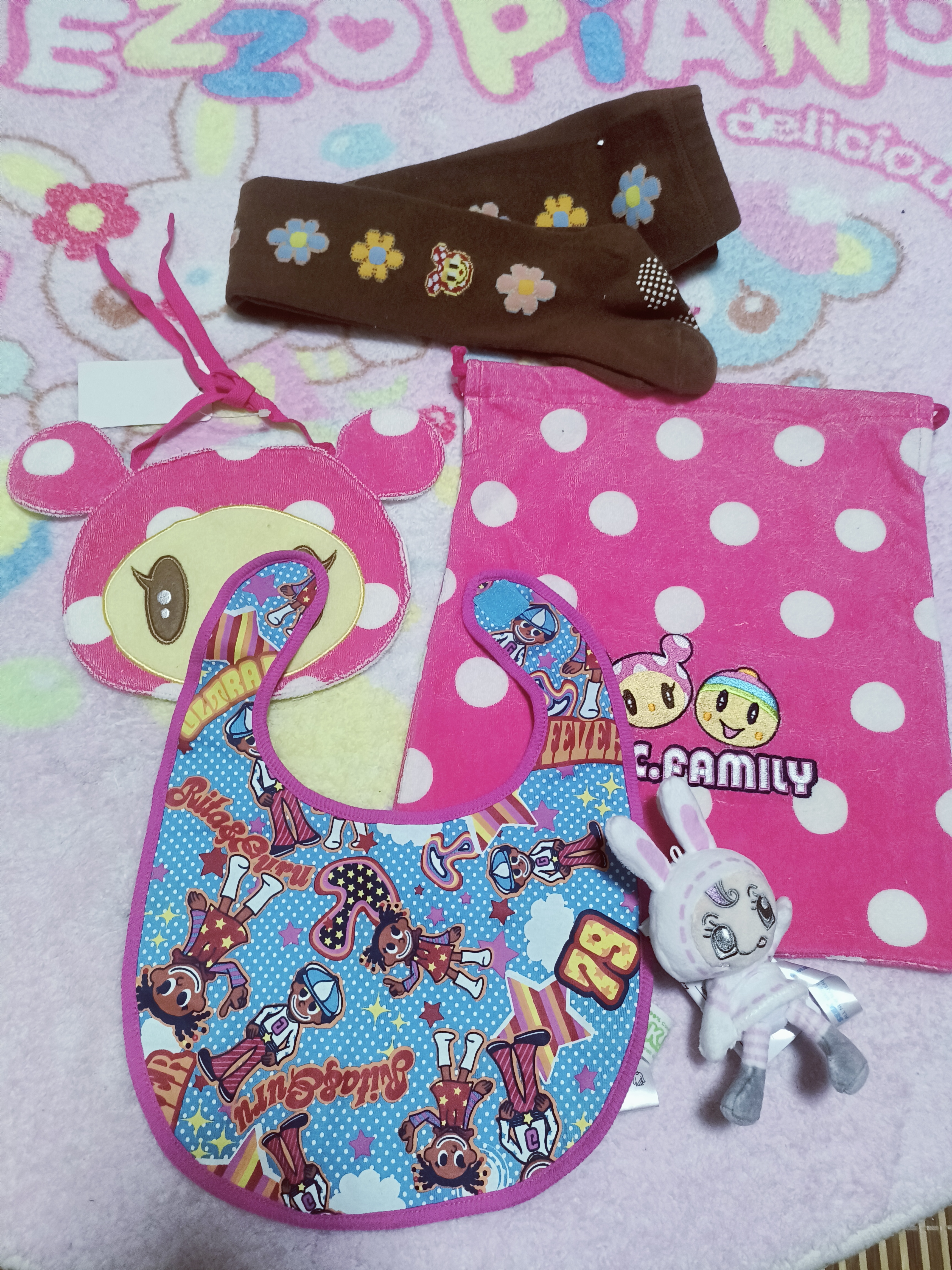 日本带回klc束口包mezzopiano 新款小物小兔子玩偶吉祥物袜子