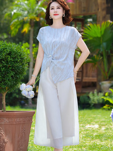母亲节妈妈夏装套装2026新款中老年女夏季雪纺T恤宽松小衫两件套