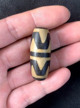 男女同款玛瑙玉髓双虎牙天珠