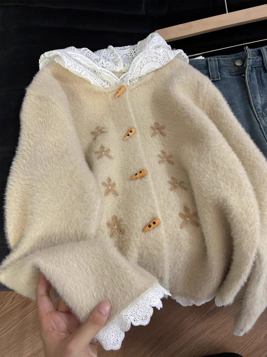 设计感韩系温柔毛茸茸毛衣外套女2025冬季保暖牛角扣显瘦气质上衣