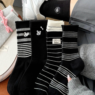翻边刺绣狗袜子女中长筒棉袜黑色条纹布标ins日系复古百搭秋冬款