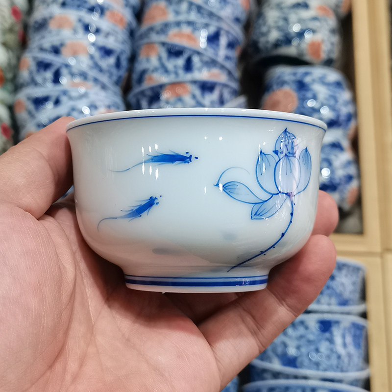 手绘青花瓷复古莲花主人杯茶杯