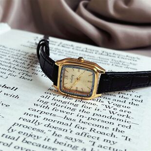 时尚黑金小方糖方形女款手表小巧轻奢ins小众森系小方块简约女表