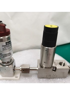 Tescom 12-1K21AAED-072 调节器 带 Parker 930LPHYSFF8521 阀门