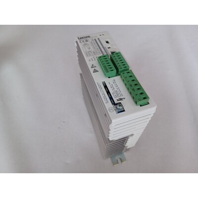 Lenze Frequenzumrichter 33.8202_E ID.NR. 00384004 0,75 KW