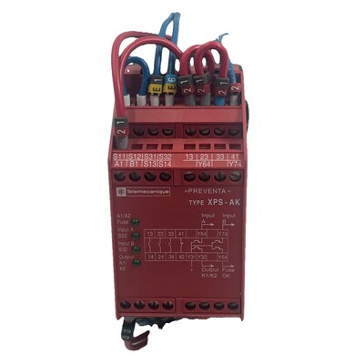 TELEMECANIQUE XPSAK351144 PREVENTA SAFETY RELAY 120V AC USED