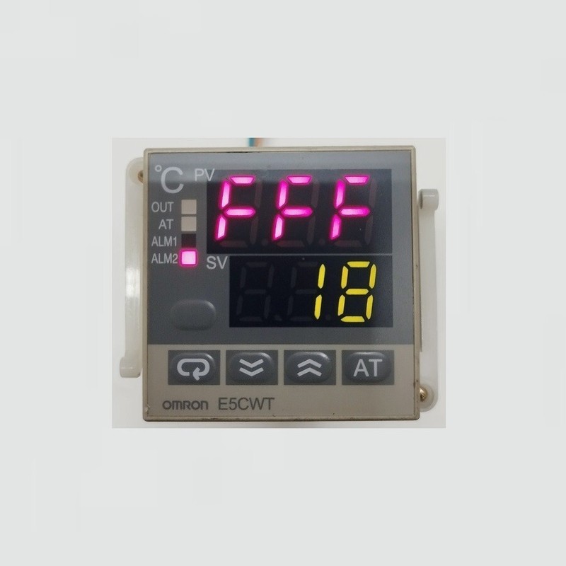 ?▄?▄? OMRON E5CWT-Q2K - E5CWT Q2K - REGOLATORE DI TEMPERAT