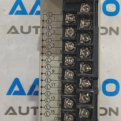 1PC Omron CQM1OC222 Modulo Di Uscita PLC